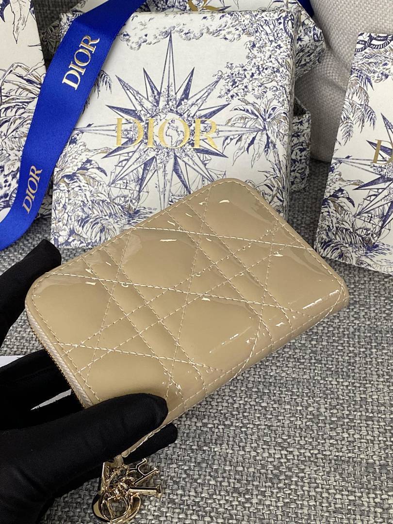 Ezyycart Bags - DESIGNER BAGS FOR WOMEN - AFFORDABLE LUXURY BAGS - 18999