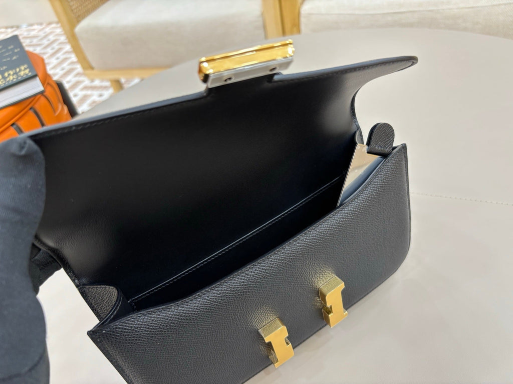 new-luxury-designer-bags-nm23343