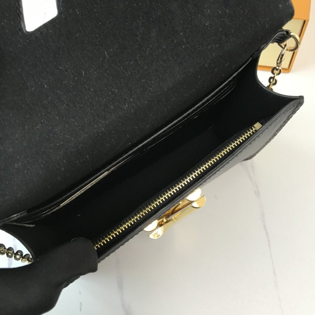 Anum Bags Wallet LUV 066