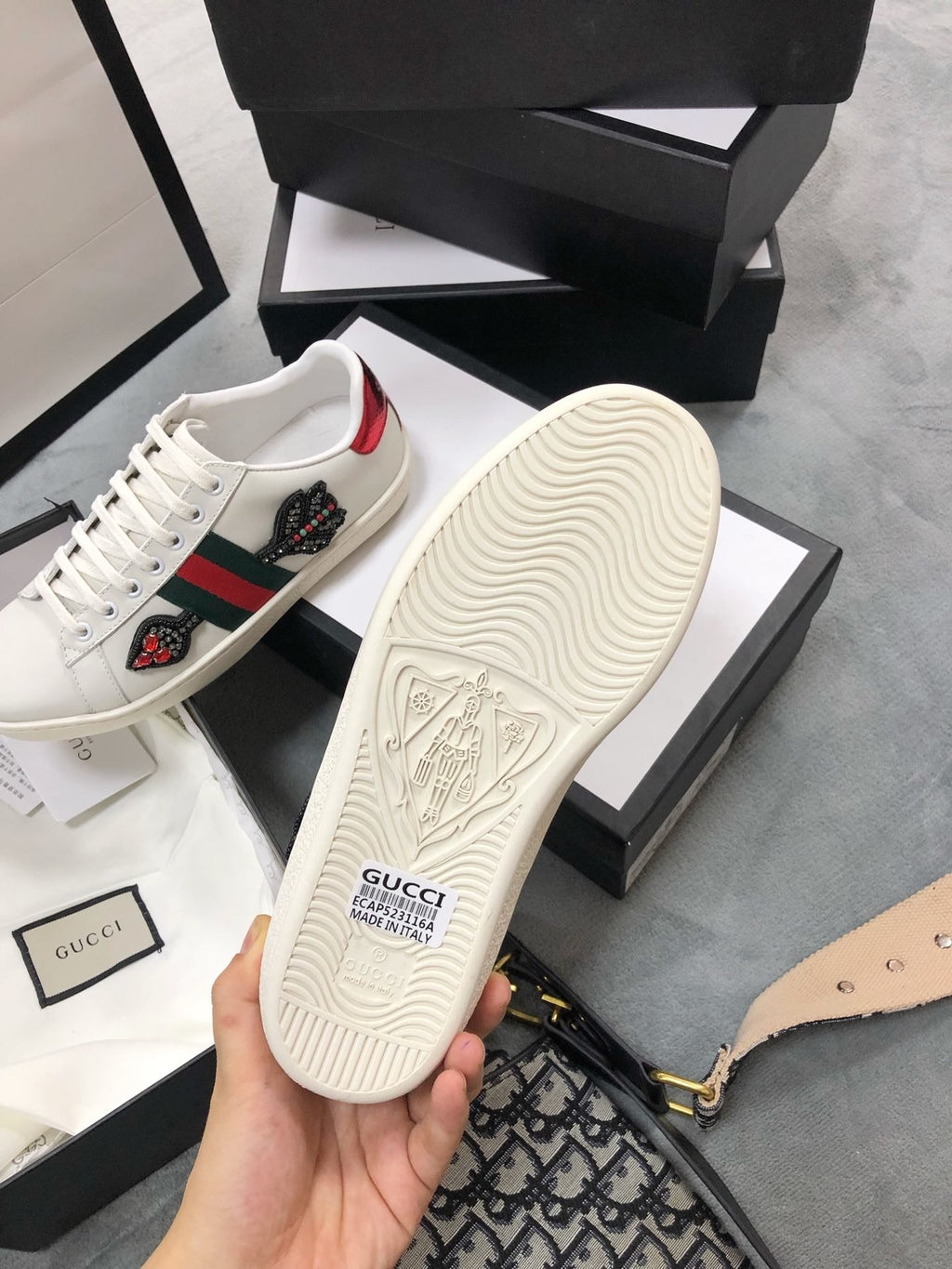 Ezyycart Bags MO-GCI Ace logo Sneaker 069