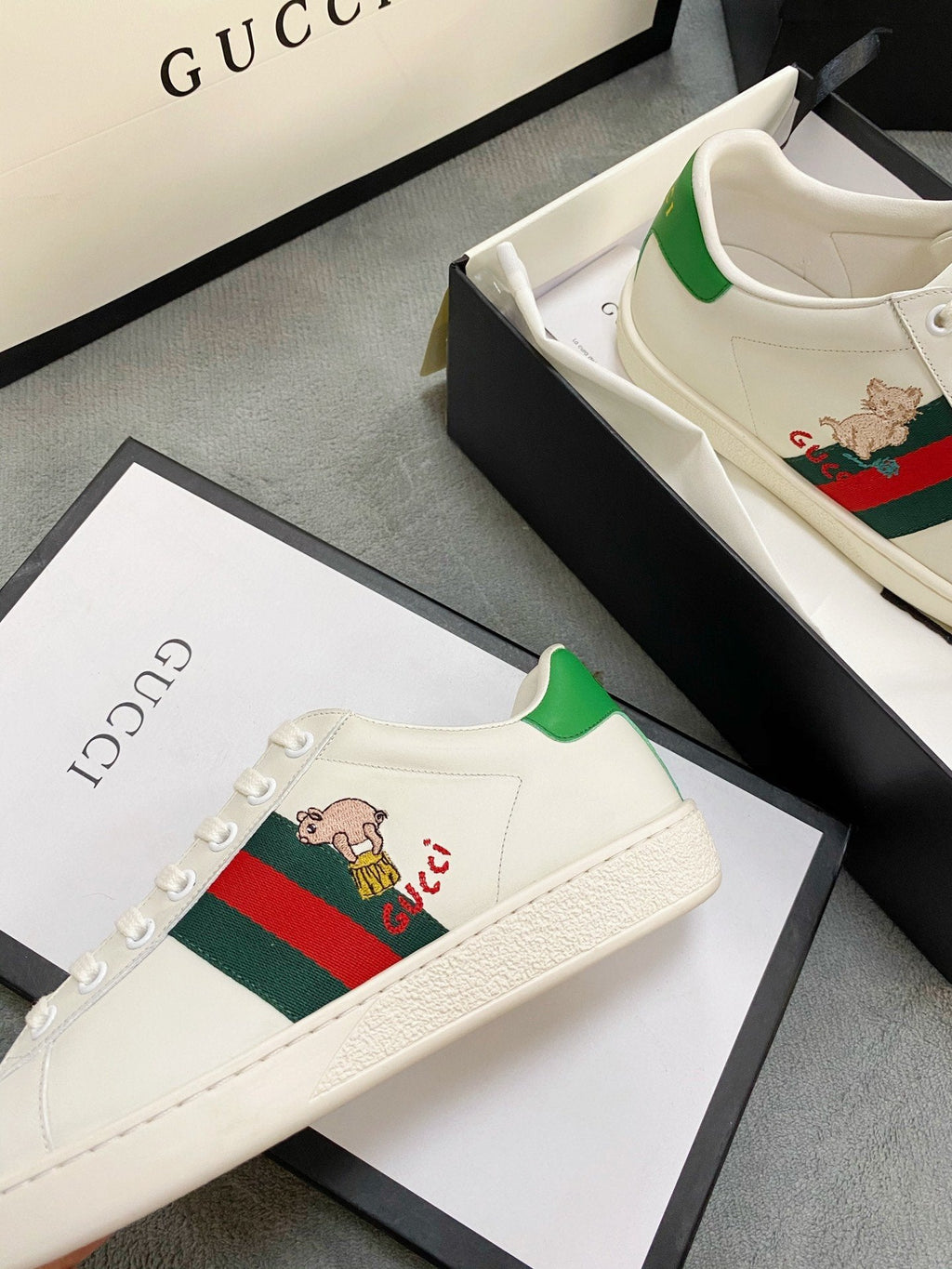 Ezyycart Bags MO-GCI PIG Ace Sneaker 074