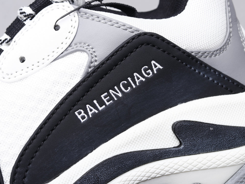 Ezyycart Bags Bla Triple-S Black And White Sneaker