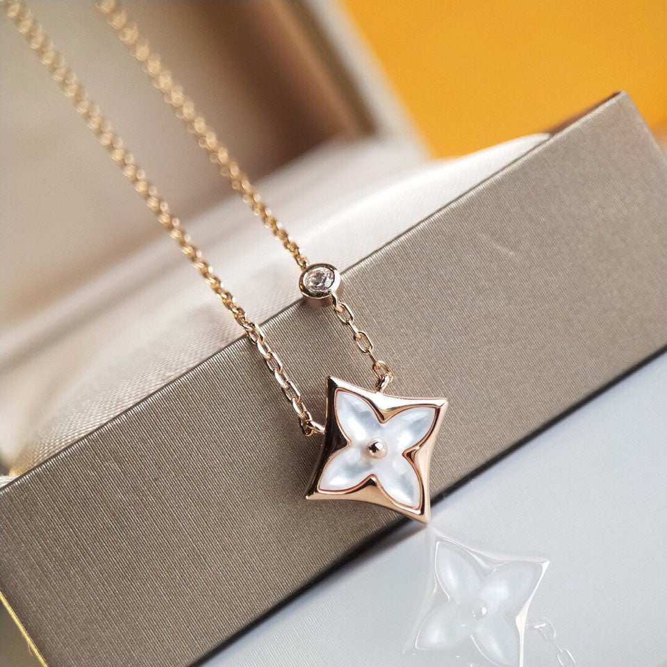 Anum Bags Necklace LUV019