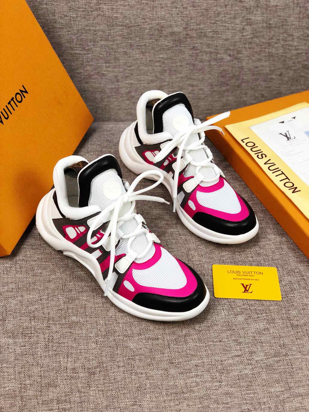 Anum Bags LUV Archlight Pink White Black Sneaker