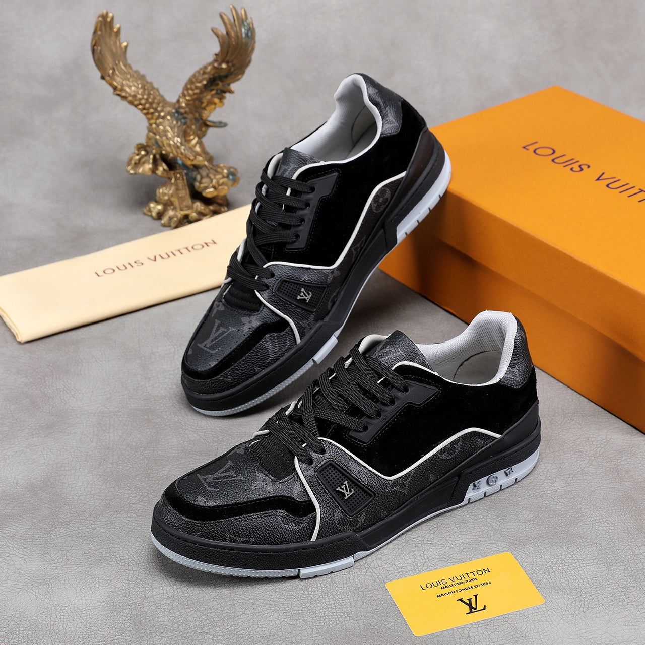 Anum Bags LUV SurfaMO In Monogram Black Sneaker