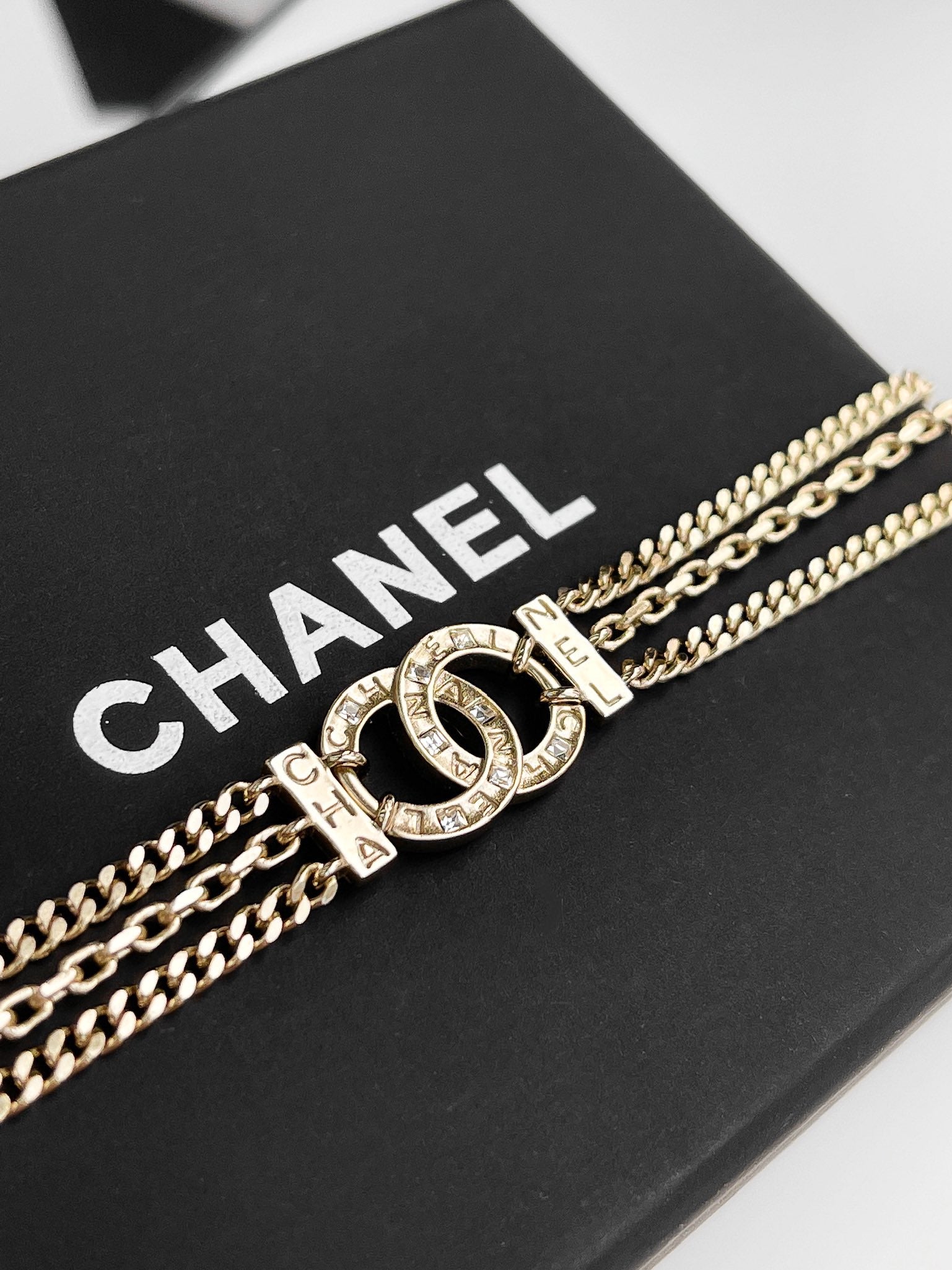 Anum Bags MO -Necklace CHL010