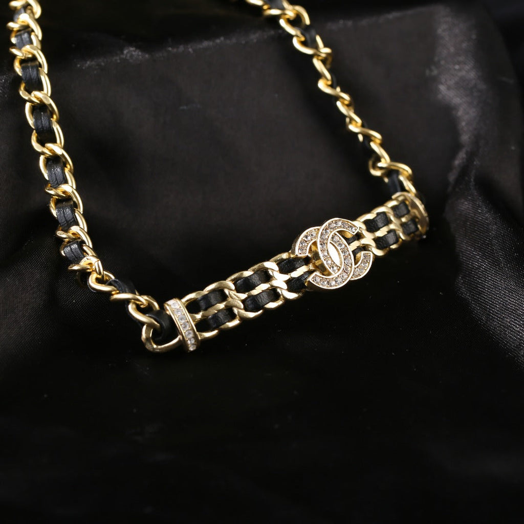 Anum Bags MO -Necklace CHL009
