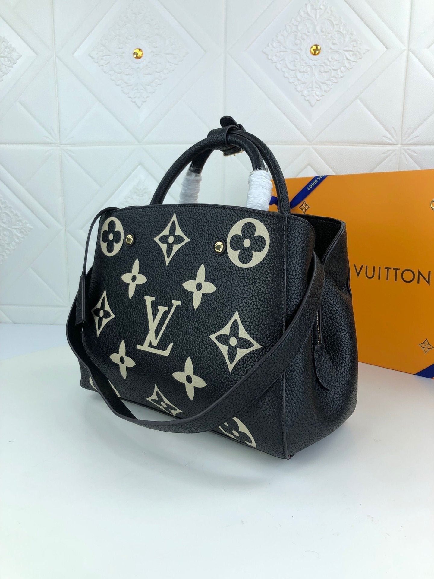 Anum Bags Bags LUV 035