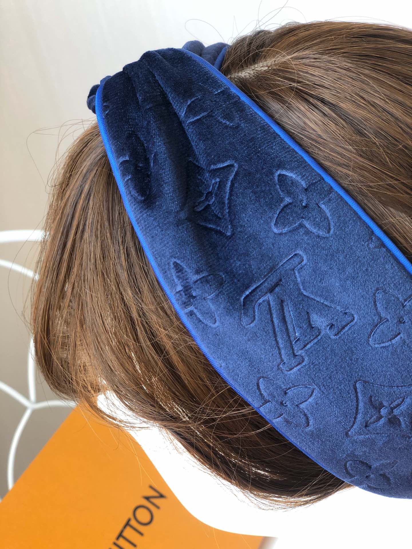 Anum Bags New Hair Band LUV 007