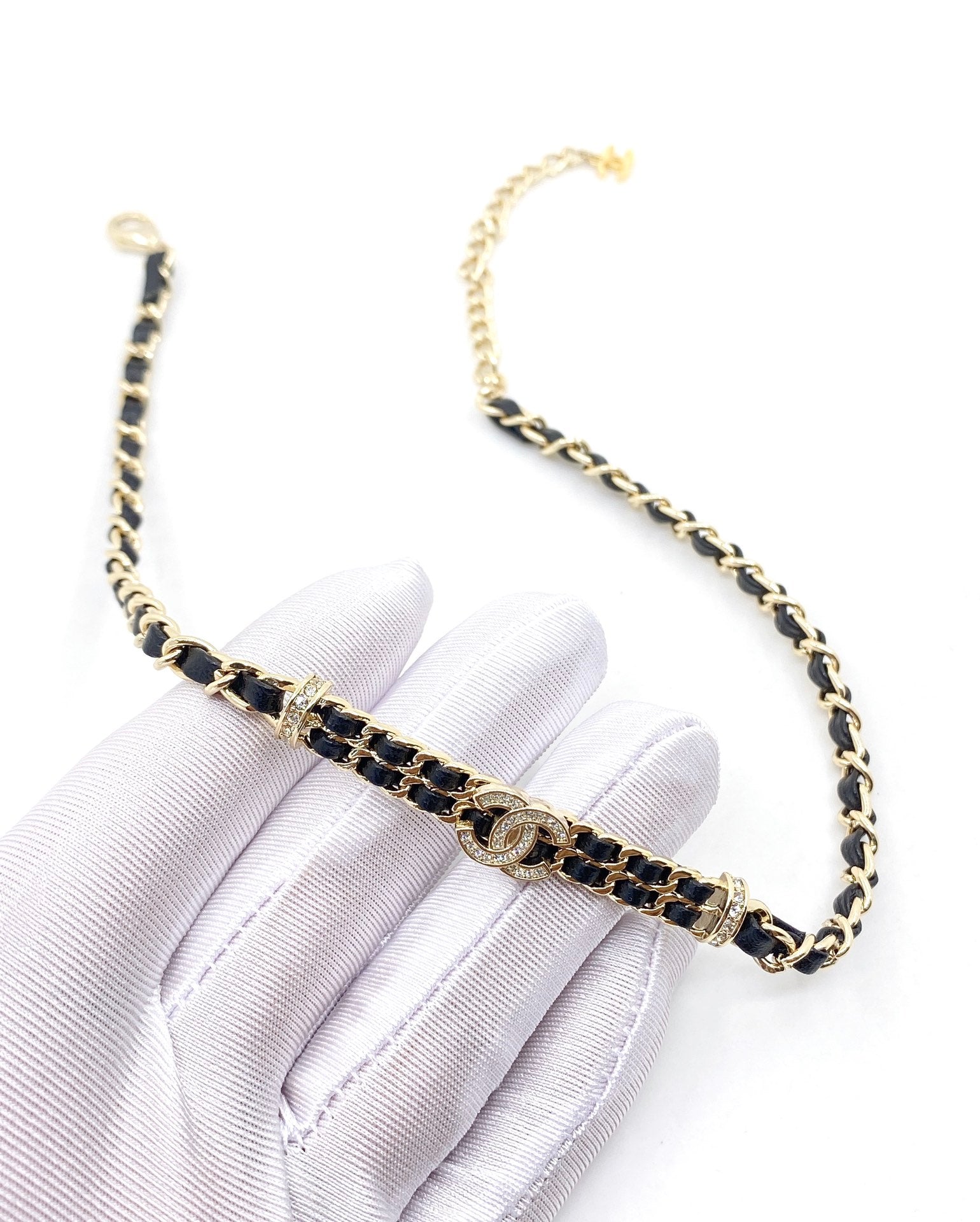 Anum Bags MO -Necklace CHL004
