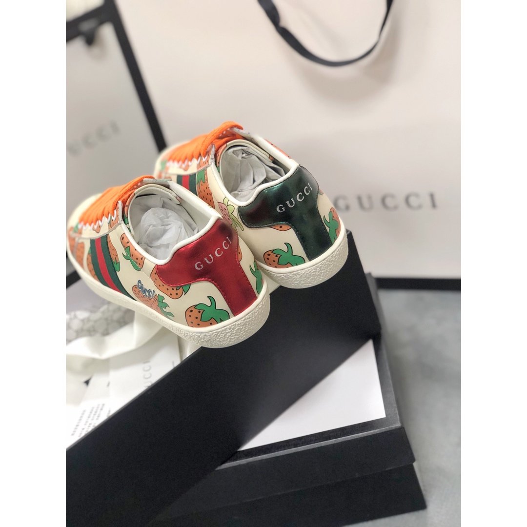 Ezyycart Bags MO-GCI ACE LEATHER SNEAKER WITH STRAWBERRY 107