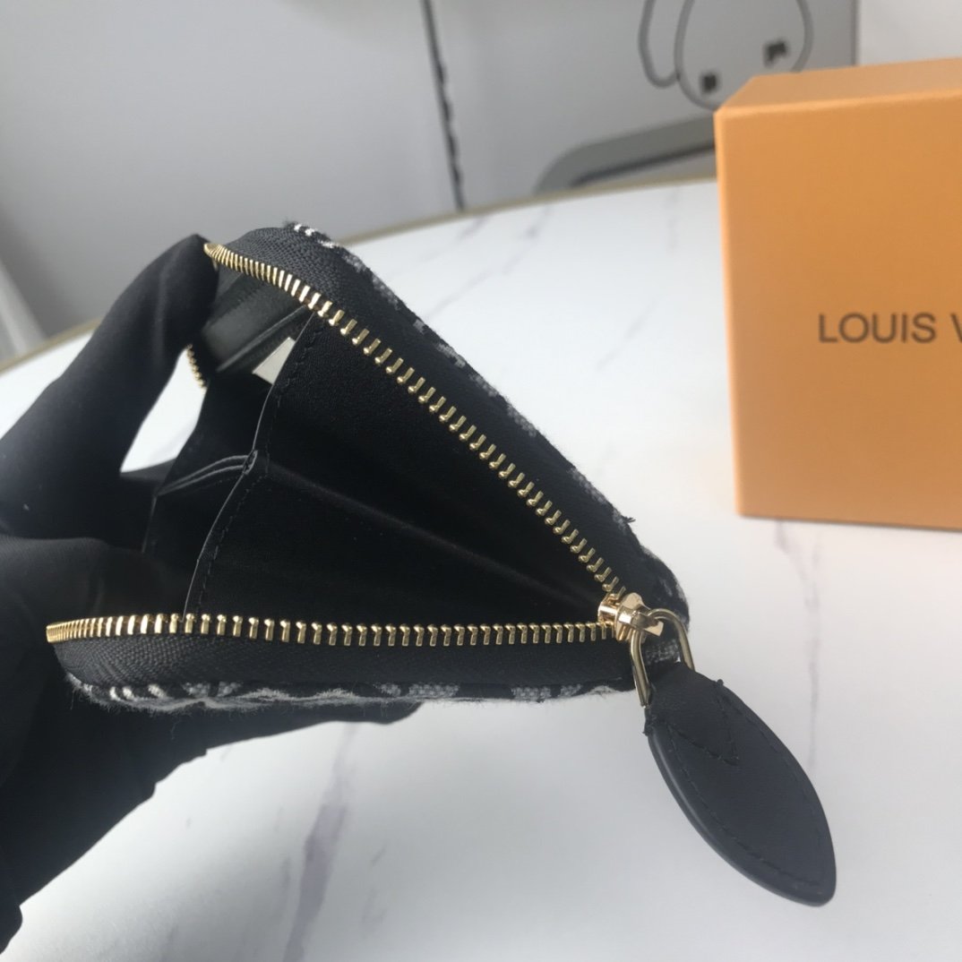 Ezyycart Bags Wallet LUV 023