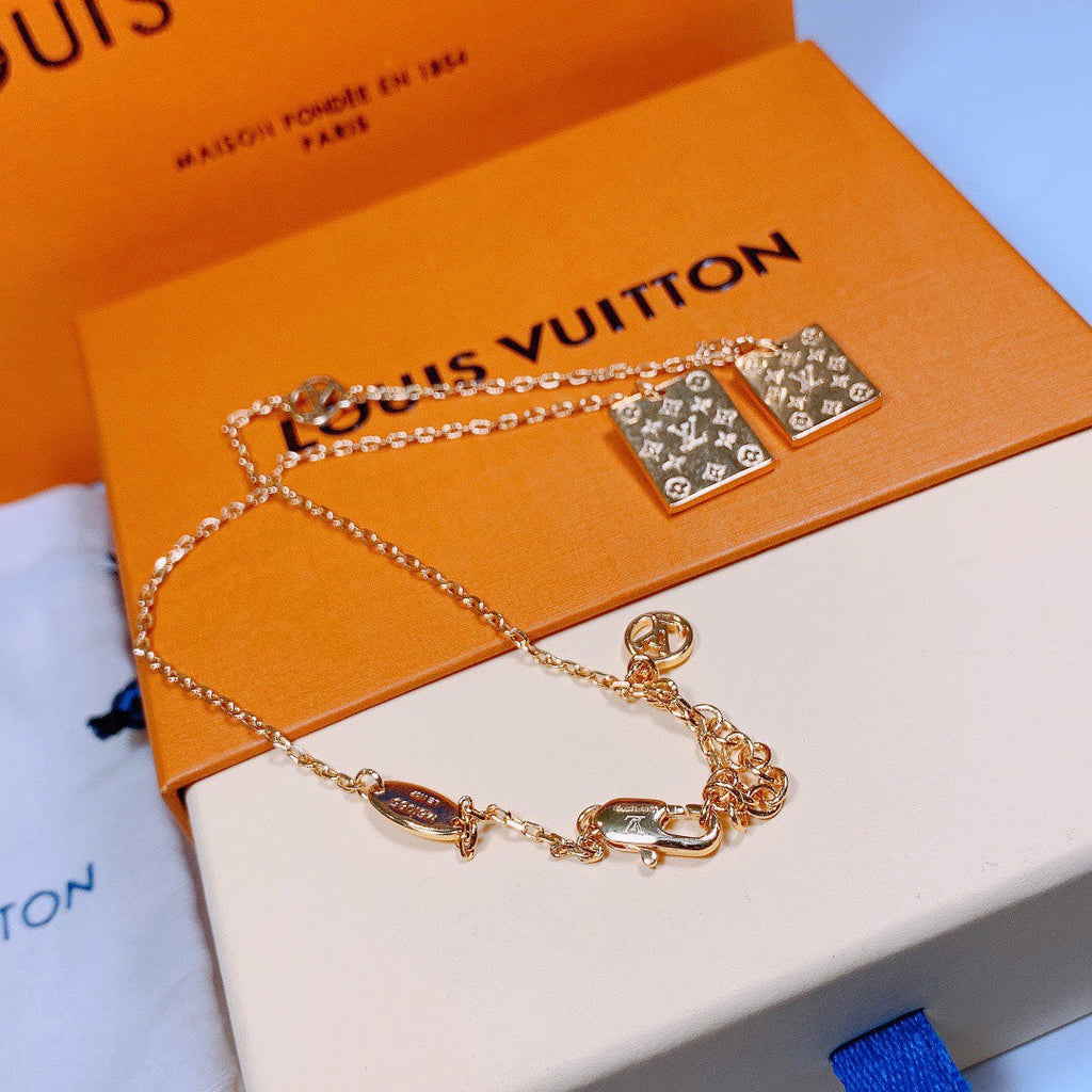 Anum Bags Necklace LUV018