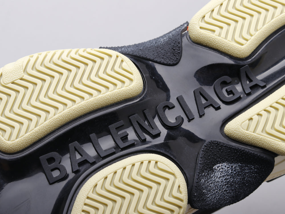 Ezyycart Bags Bla Triple S Black and Red Sneaker