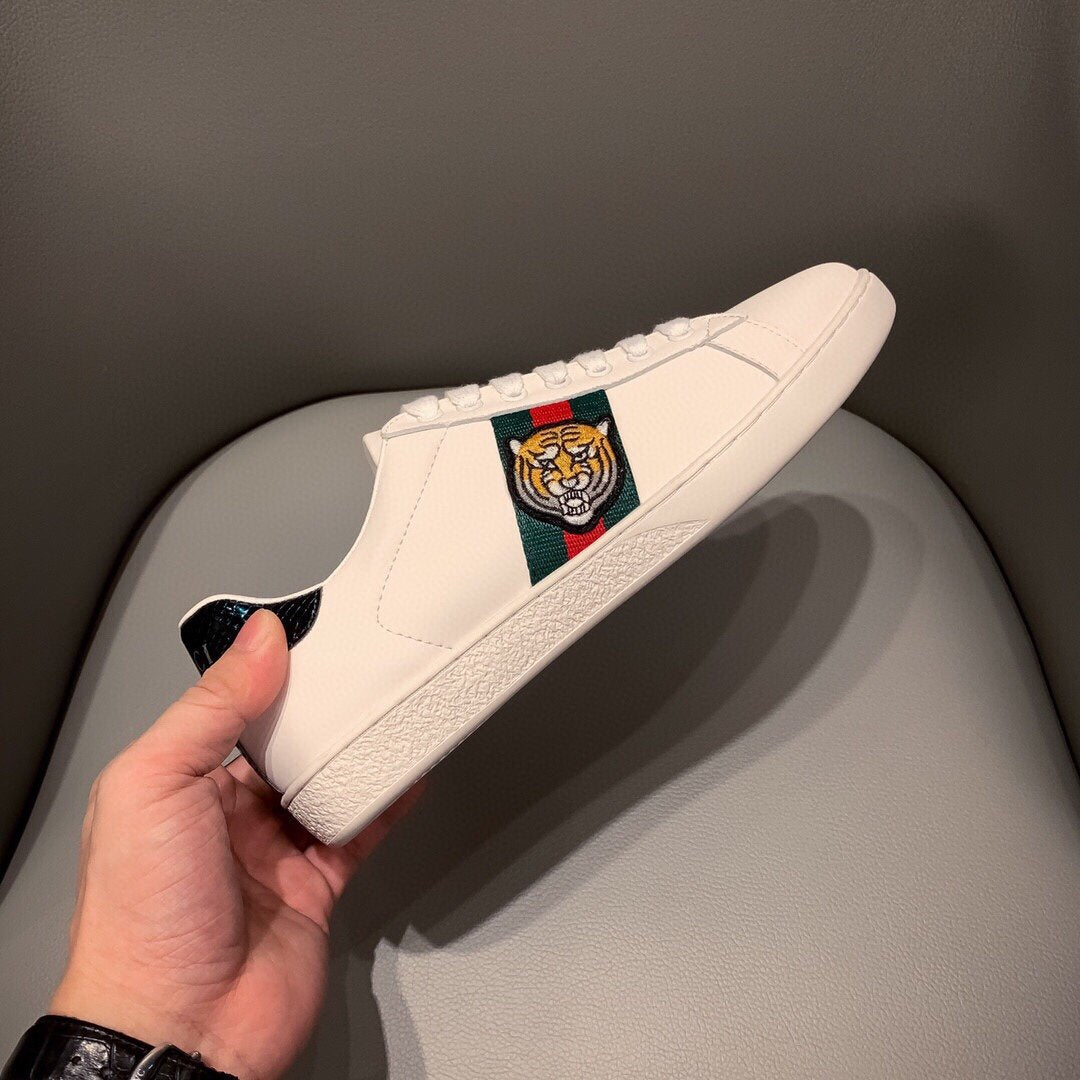 Ezyycart Bags MO-GCI Ace Embroidered TIGGER SNEAKER 125