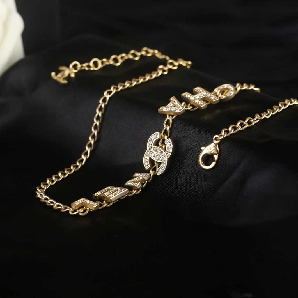 Anum Bags MO -Necklace CHL011