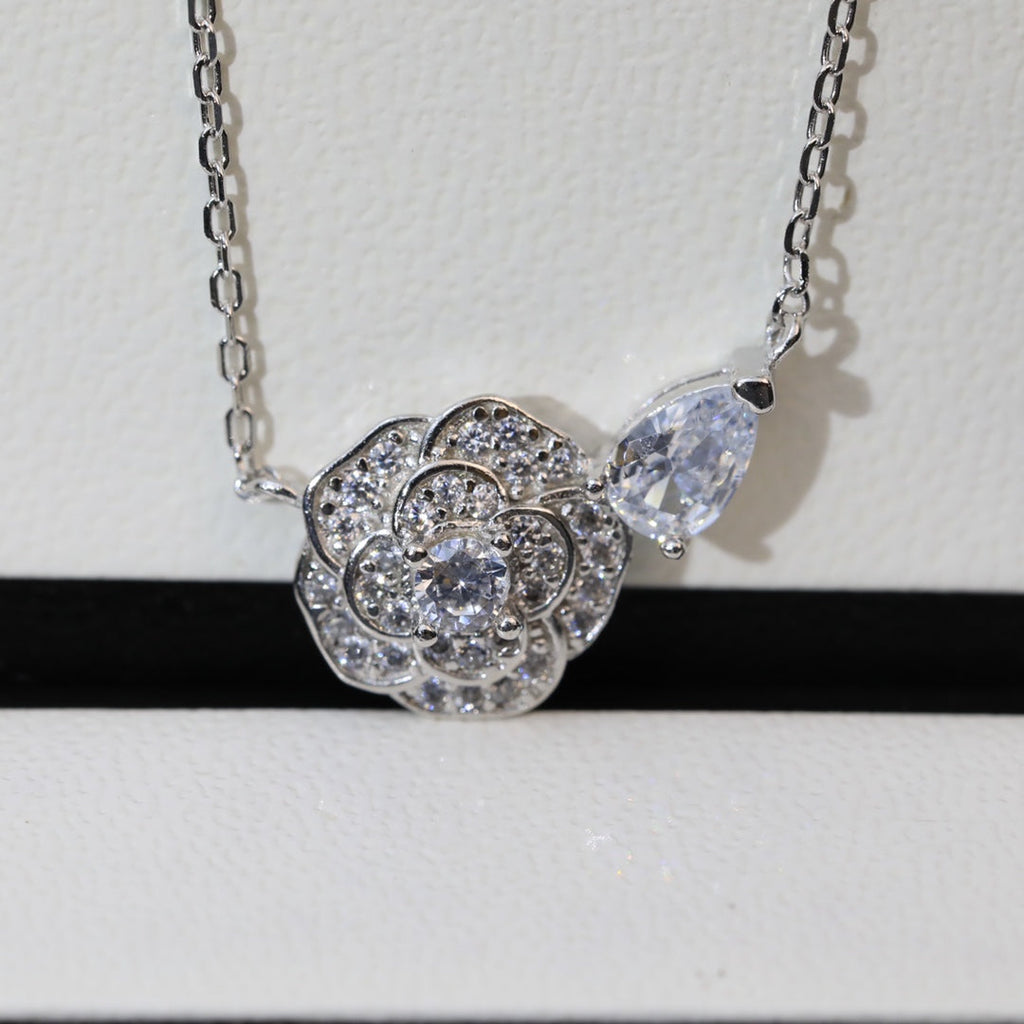 Anum Bags MO -Necklace CHL007