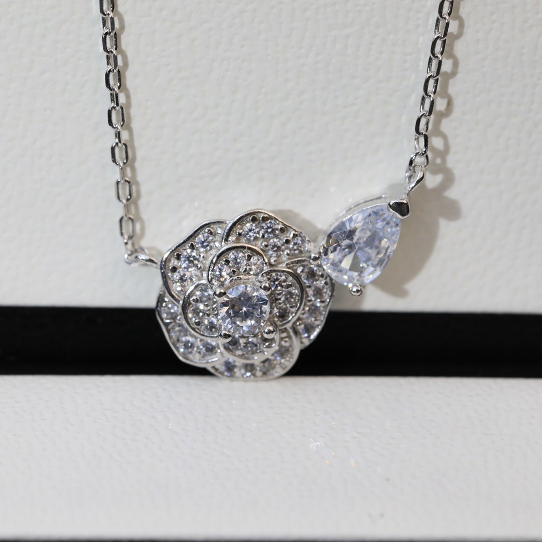 Anum Bags MO -Necklace CHL007