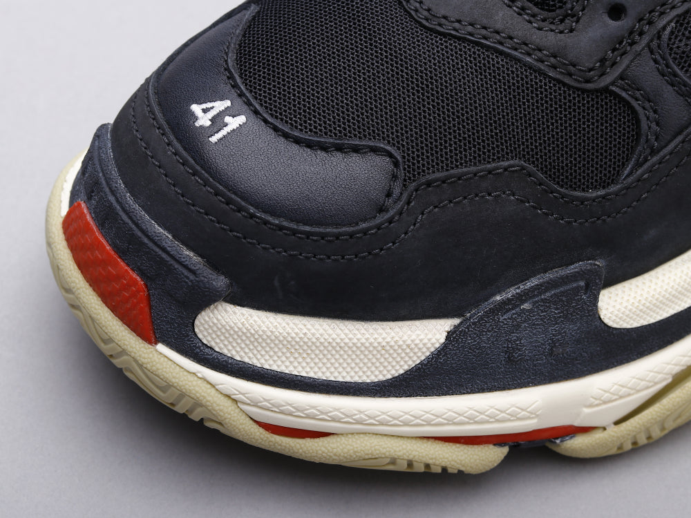 Ezyycart Bags Bla Triple S Black and Red Sneaker