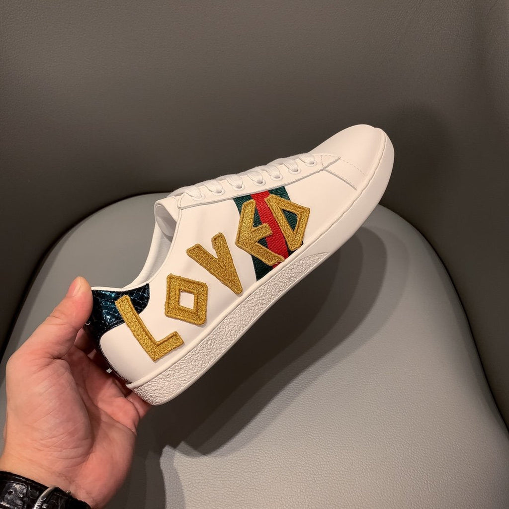 Ezyycart Bags MO-GCI Ace Embroidered Love SNEAKER 122