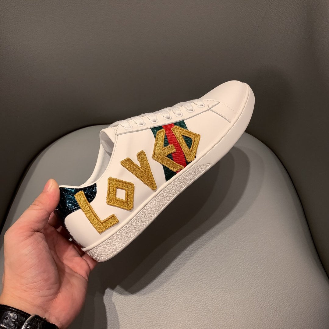 Ezyycart Bags MO-GCI Ace Embroidered Love SNEAKER 122