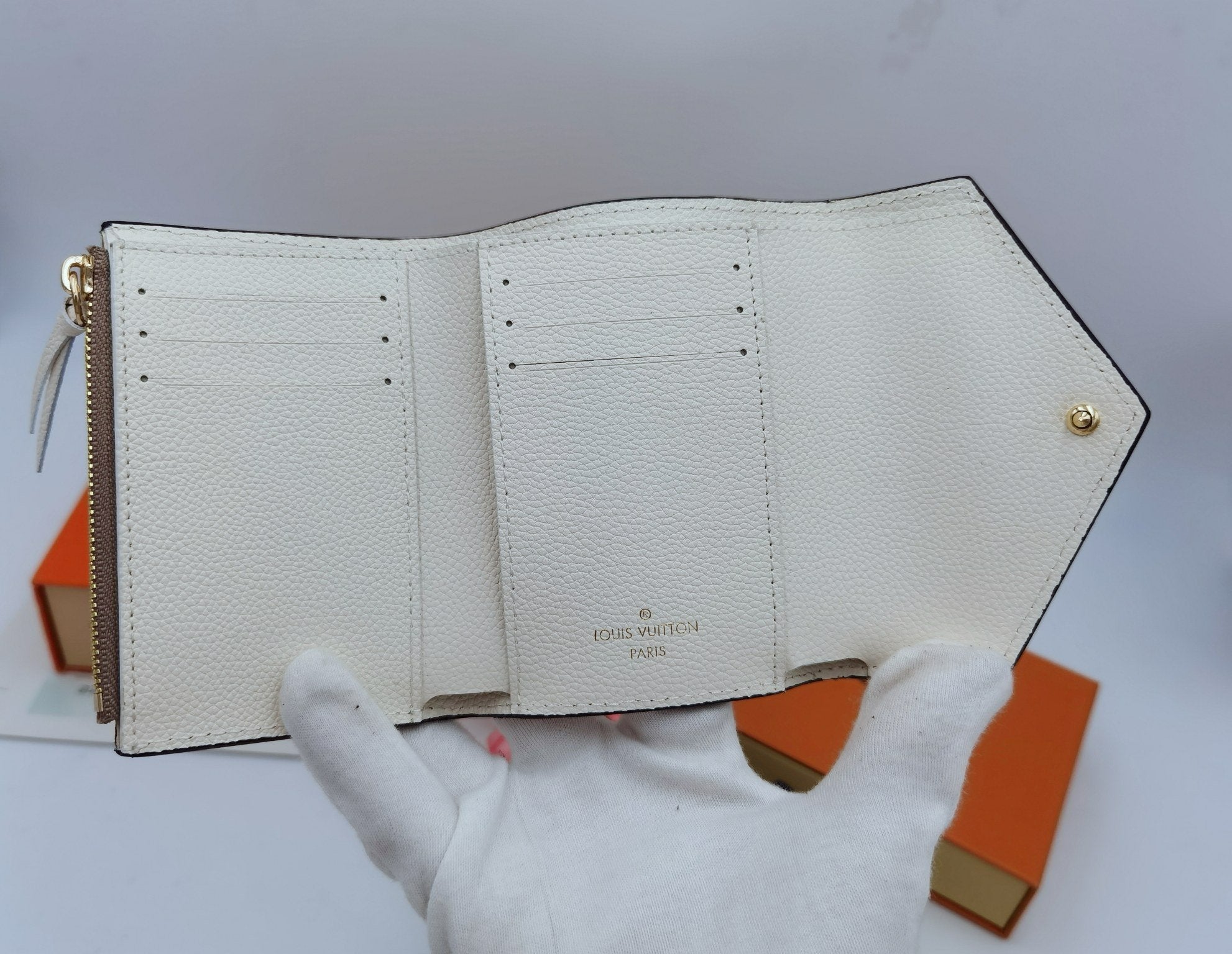 Anum Bags Wallet LUV 001