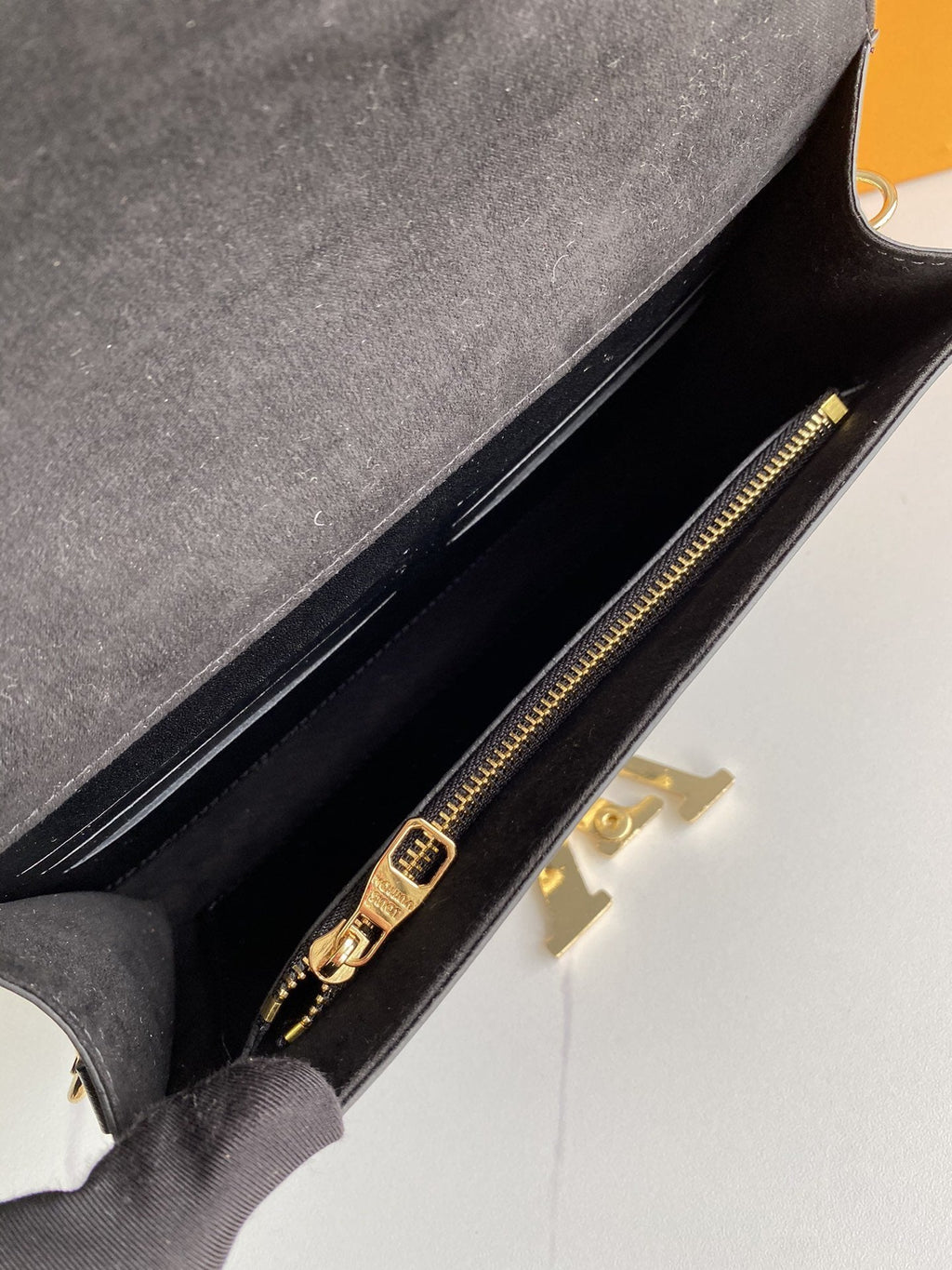 Anum Bags Wallet LUV 057