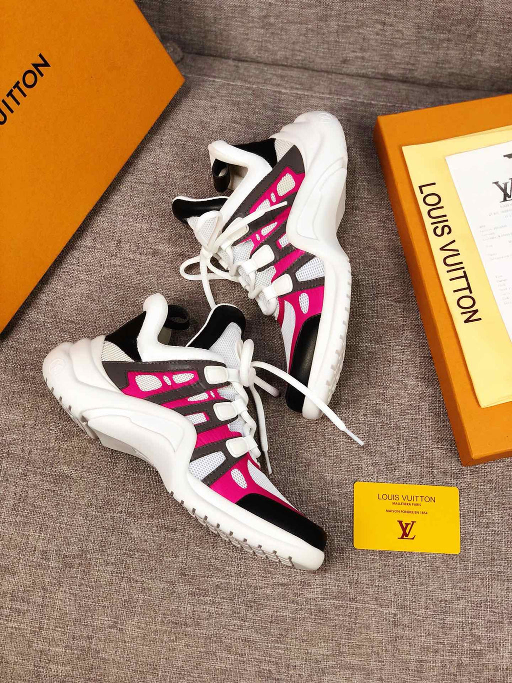 Anum Bags LUV Archlight Pink White Black Sneaker