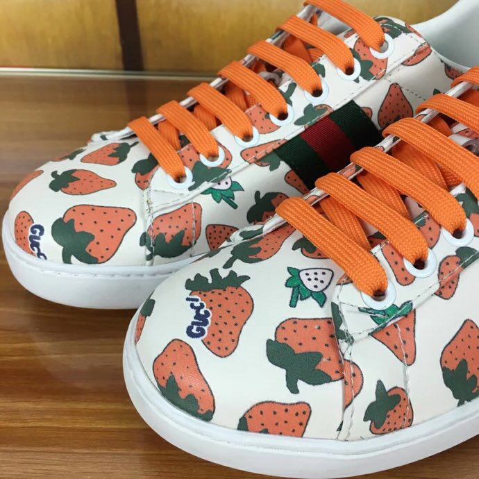 Ezyycart Bags MO-GCI Ace Strawberry Sneaker 020