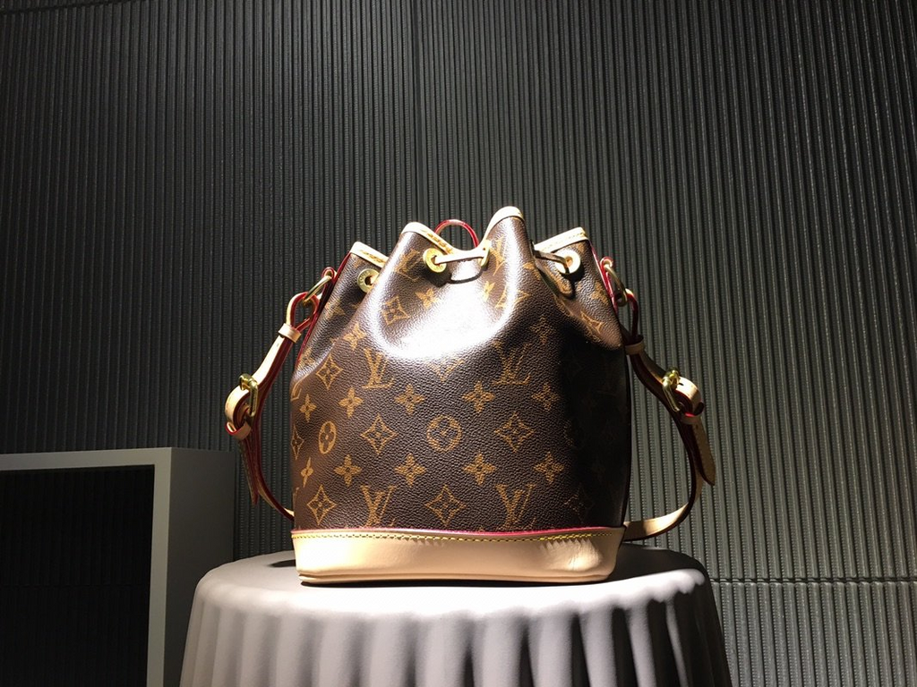 Anum Bags Elite Carryalls