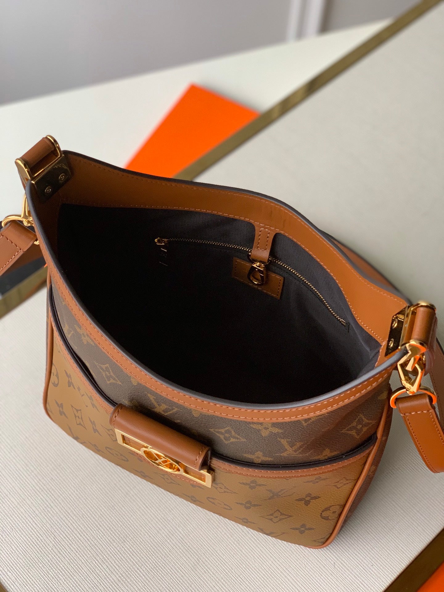 Anum Bags Elite Carryalls