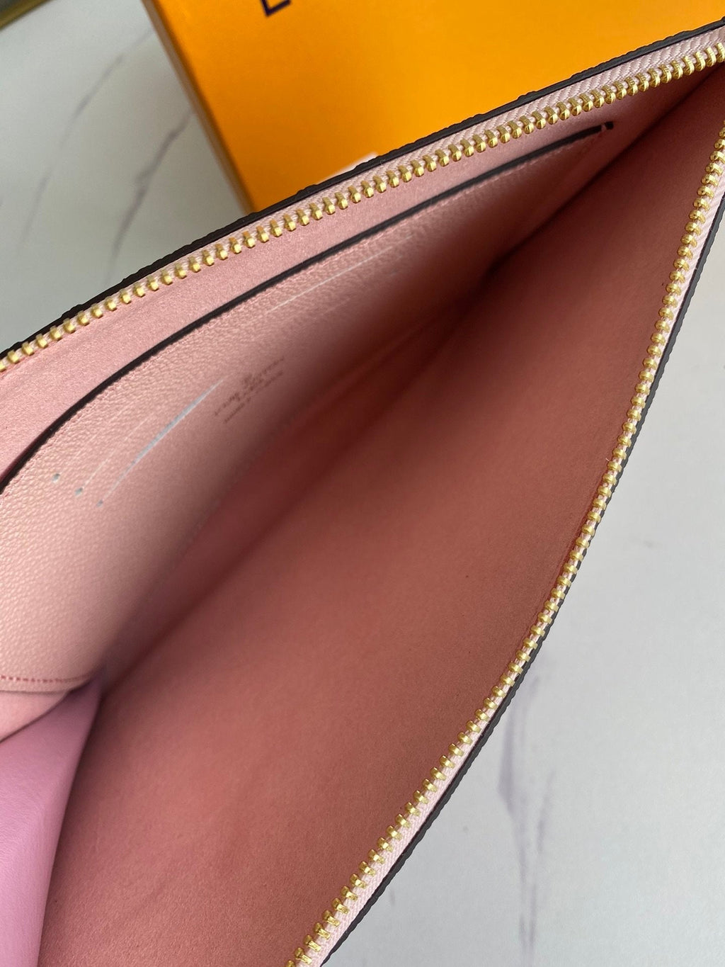 Anum Bags Elite Carryalls