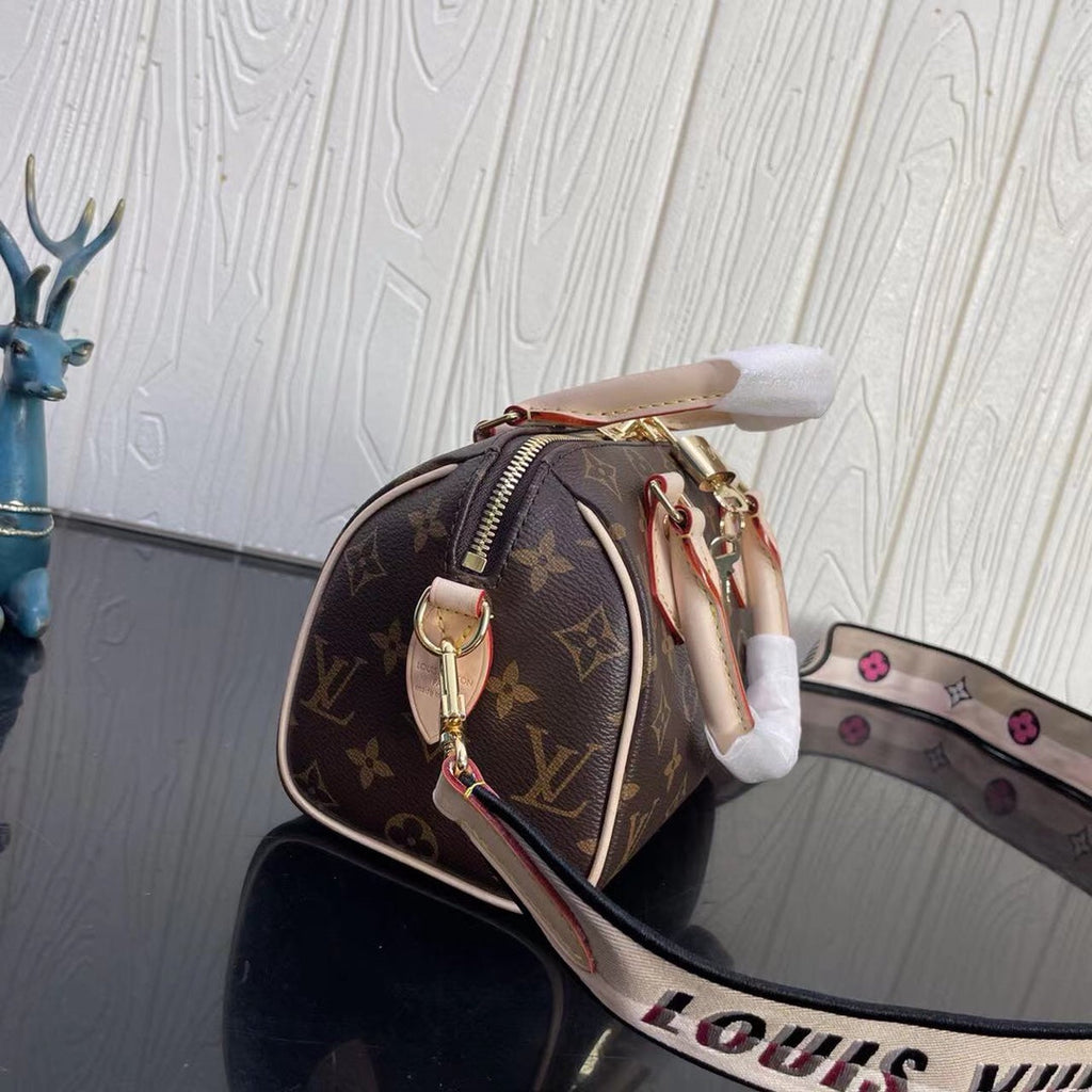 Anum Bags Elite Carryalls