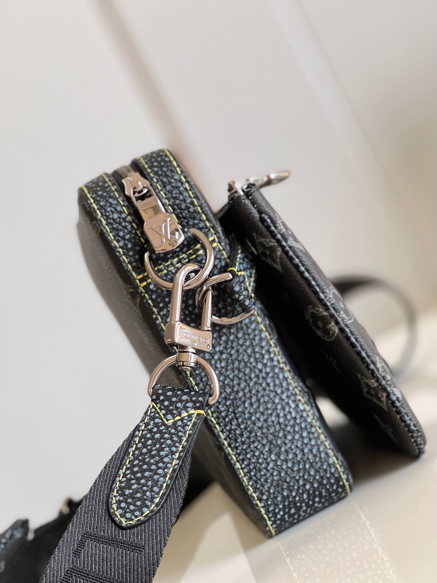 Anum Bags Elite Carryalls