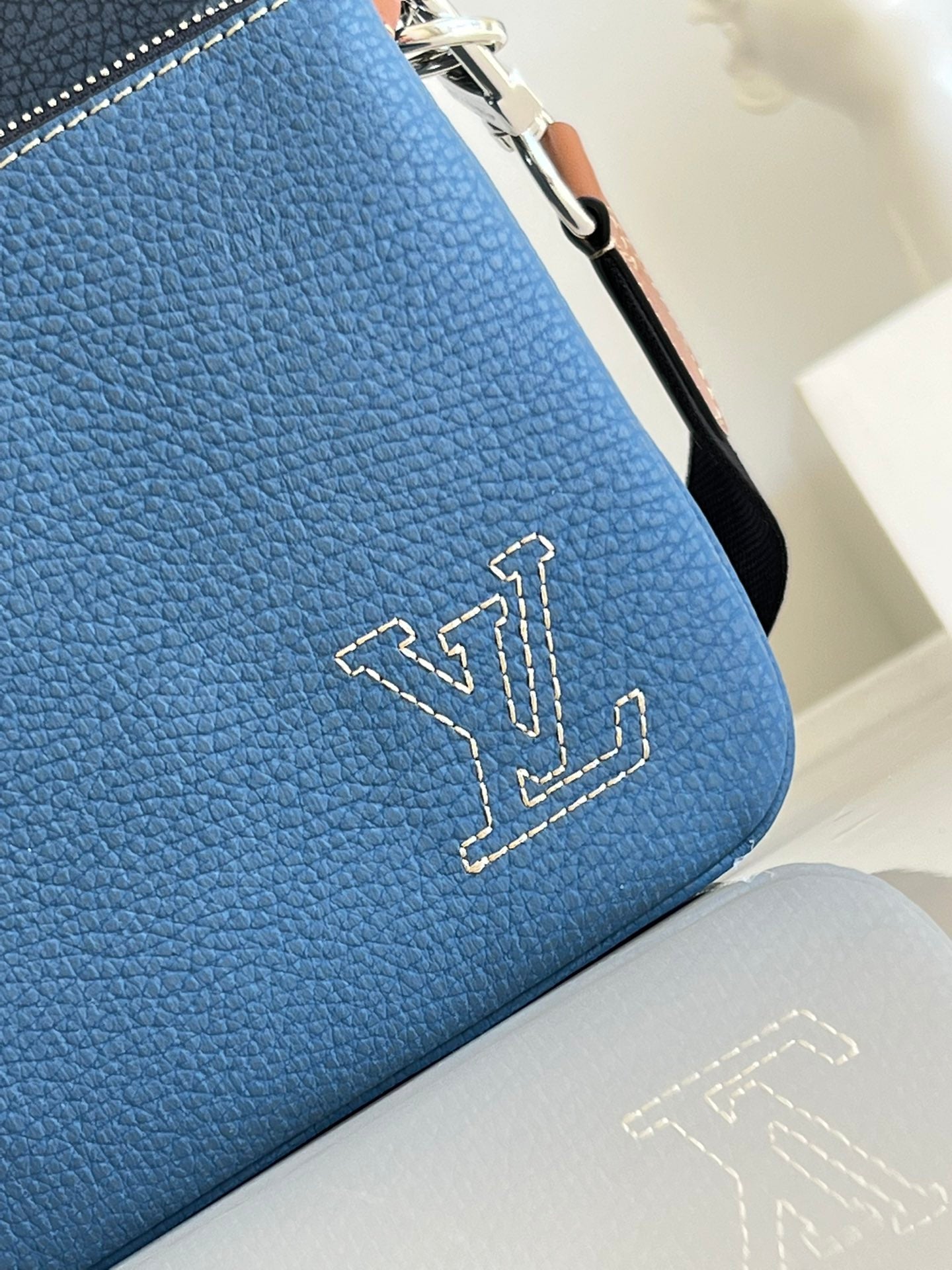 Anum Bags Elite Carryalls