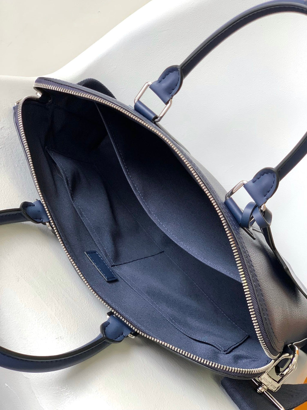 Anum Bags Elite Carryalls