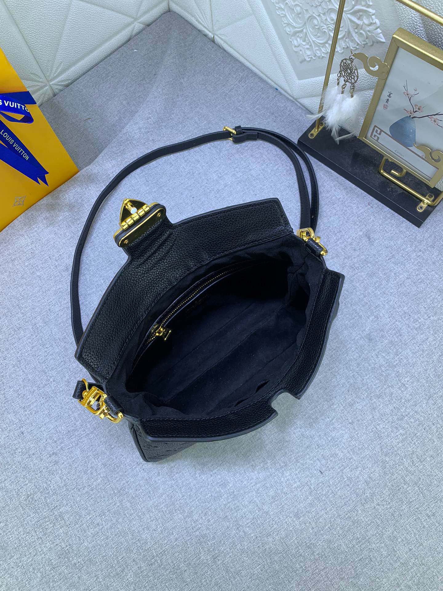 Anum Bags Elite Carryalls