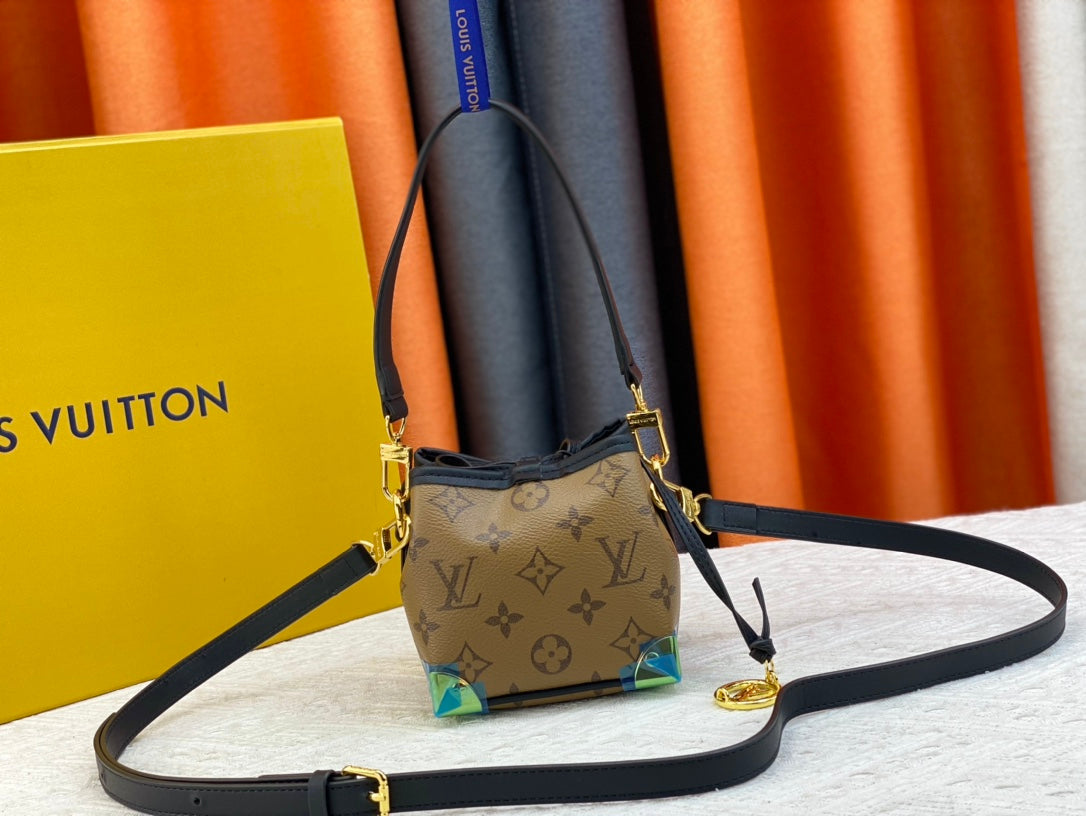 Anum Bags Elite Carryalls