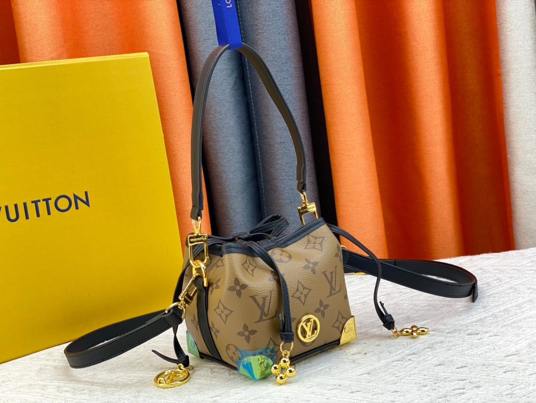 Anum Bags Elite Carryalls