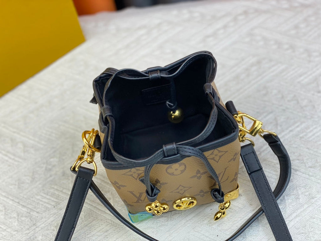 Anum Bags Elite Carryalls