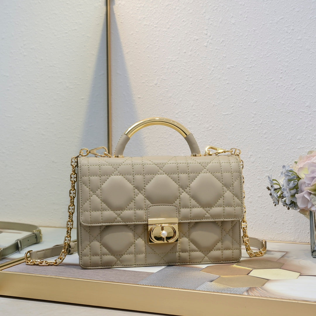 Anum Bags Elite Carryalls