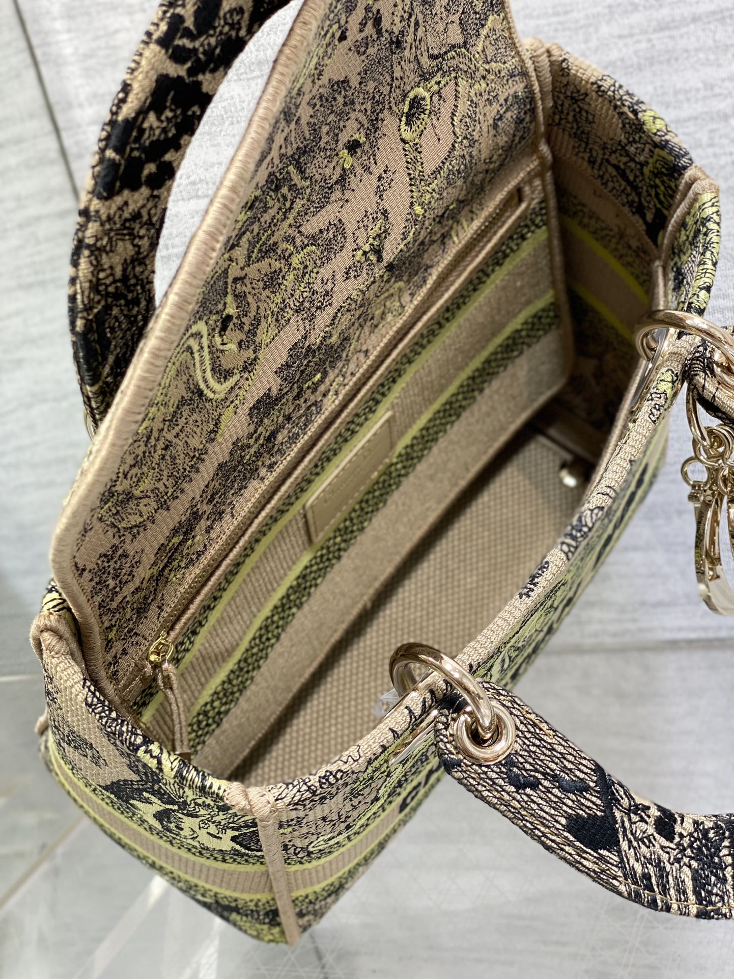 Anum Bags Elite Carryalls