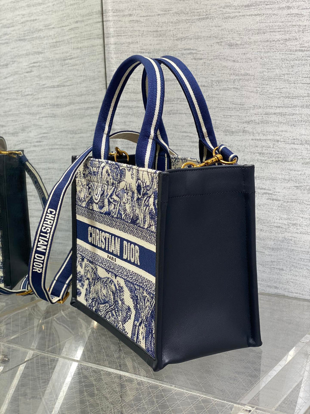 Anum Bags Elite Carryalls