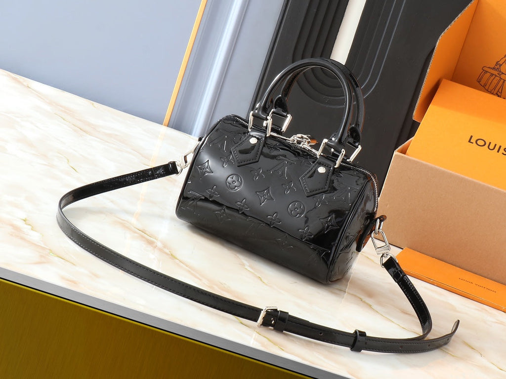 Anum Bags Elite Carryalls