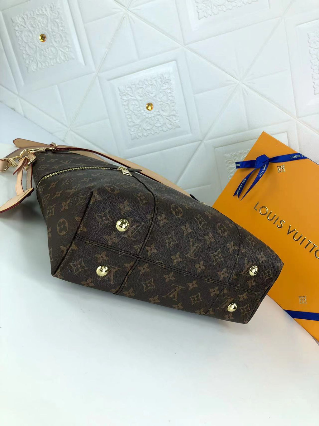 Anum Bags Elite Carryalls