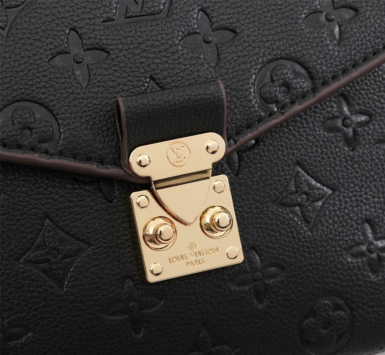 Anum Bags Elite Carryalls