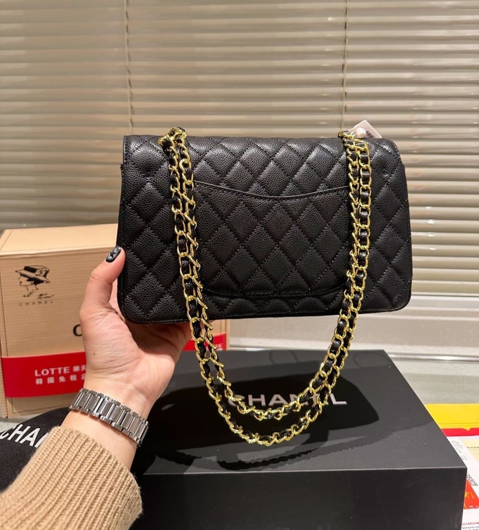 Anum Bags CHL MEDIUM CLASSIC FLAP BAG GOLD HARDWARE BLACK 26CM