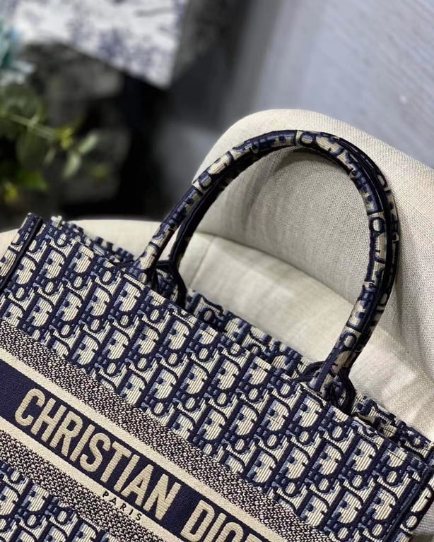 Anum Bags DIR MEDIUM 36CM BLUE OBLIQUE EMBROIDERY BOOK TOTE