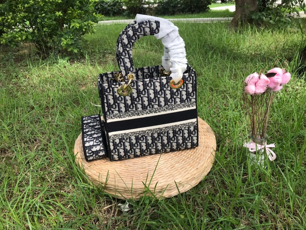 Anum Bags DIR MEDIUM LADY D-LITE BAG CANVAS BLACK AND WHITE 24CM 19 MA 3473