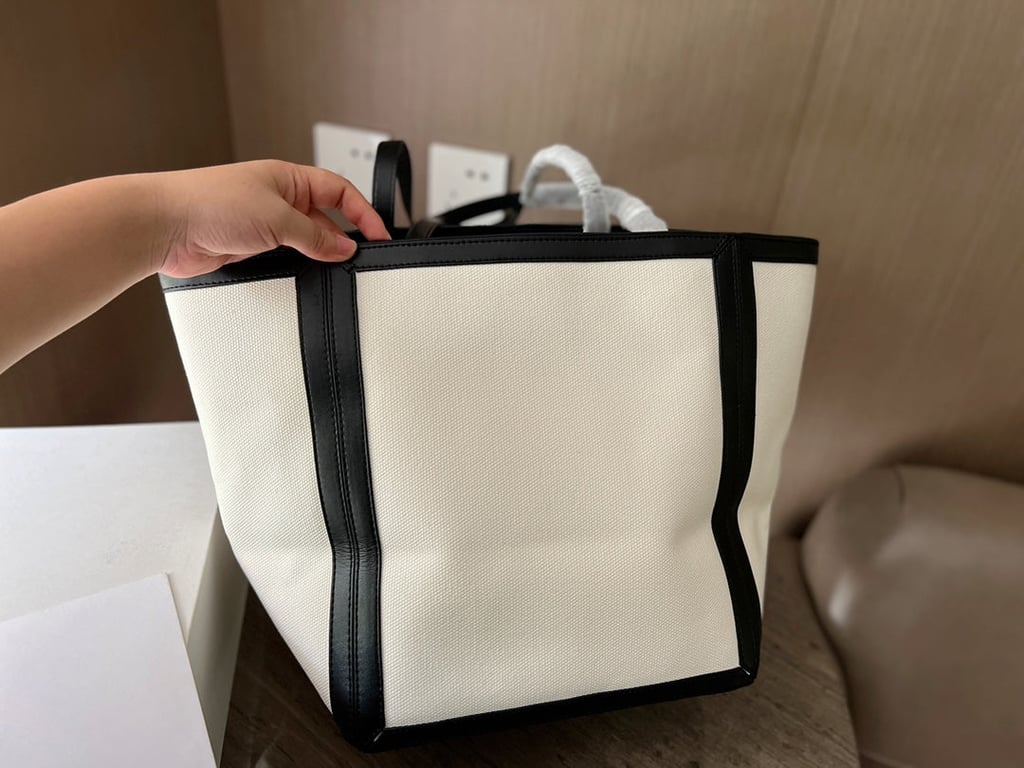 Ezyycart Bags CE LARGE SQUARE IN TEXTILE WITH PRINT AND CALFSKIN BLACK 48CM